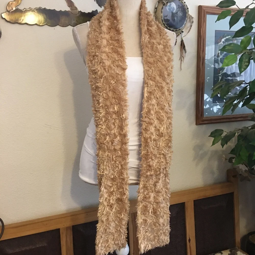 Gorgeous golden faux fur scarf wrap 5”x74”